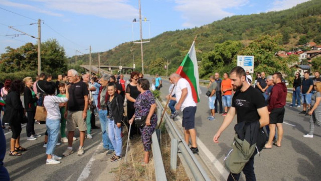 Протест заради проблеми с водата на жителите на село Самораново